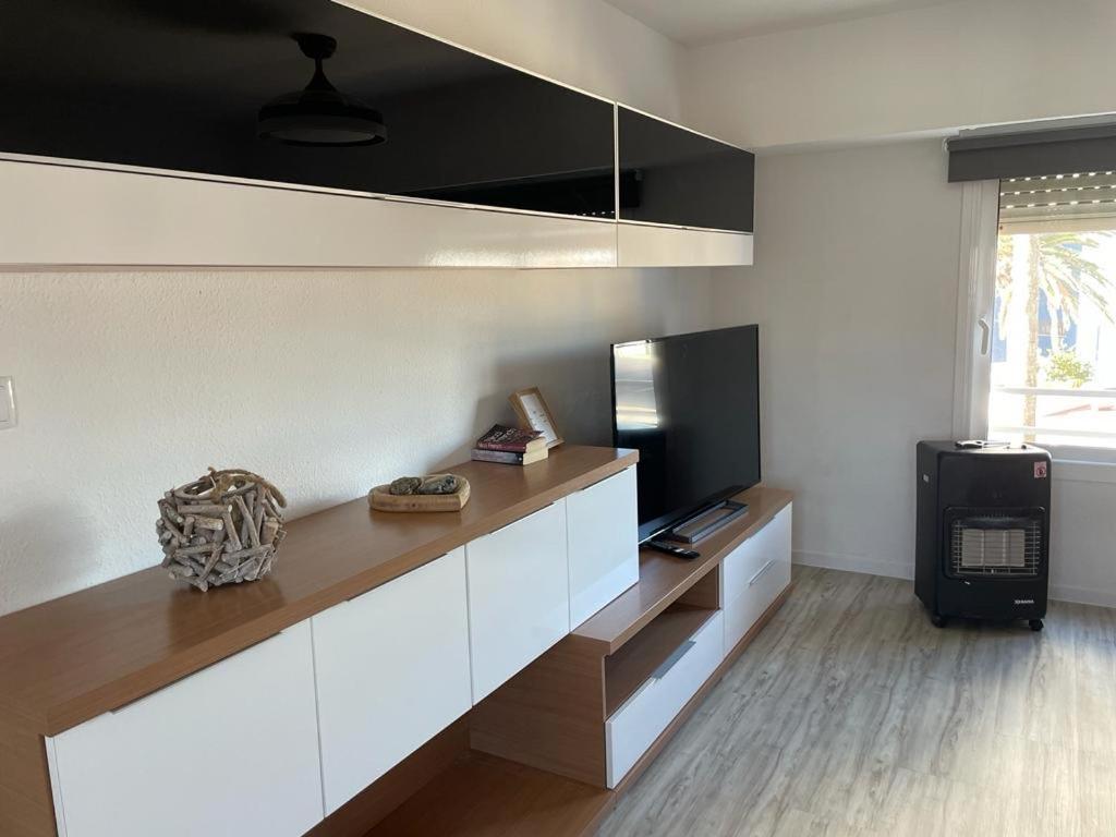 Apartamento En Complejo Residencial Con Piscina Y Garaje Frente Al Mar Valencia Exterior photo