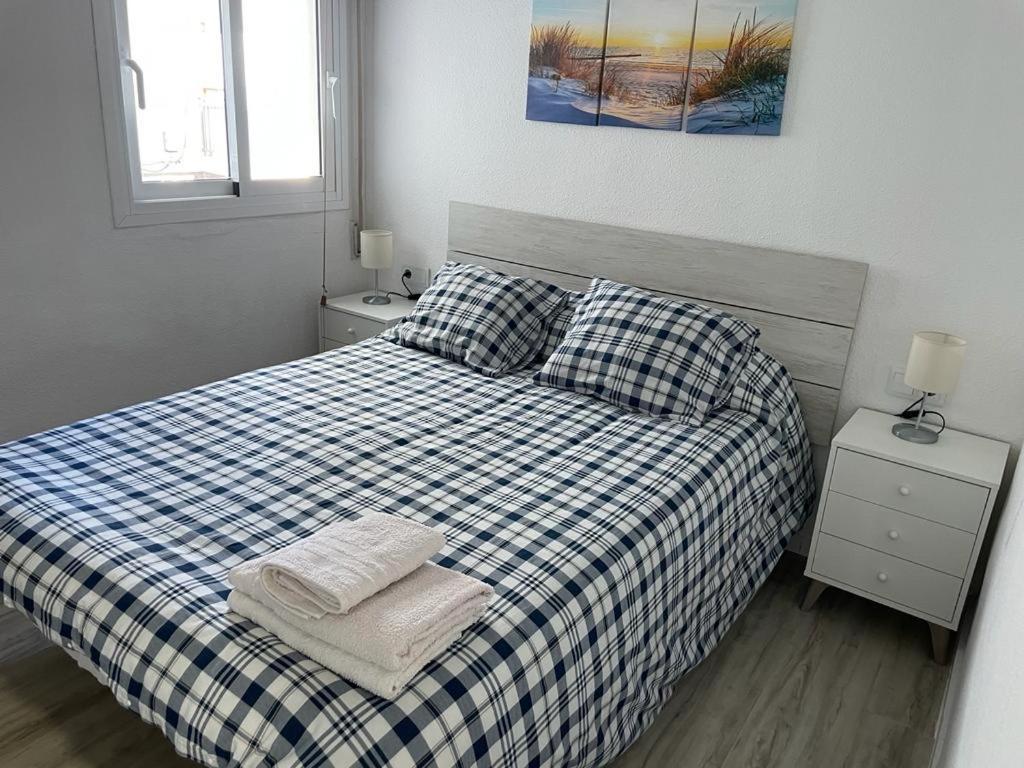 Apartamento En Complejo Residencial Con Piscina Y Garaje Frente Al Mar Valencia Exterior photo